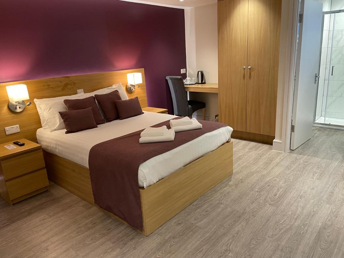 Holtwhites Hotel Енфілд Екстер'єр фото