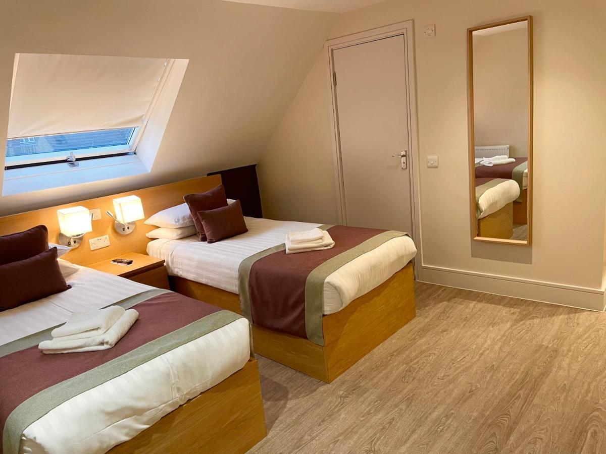 Holtwhites Hotel Енфілд Екстер'єр фото