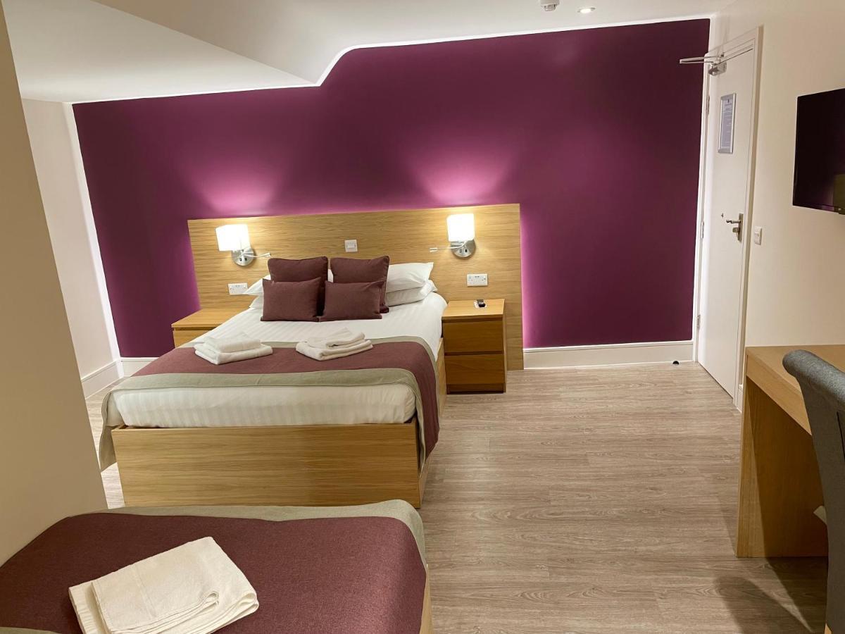Holtwhites Hotel Енфілд Екстер'єр фото