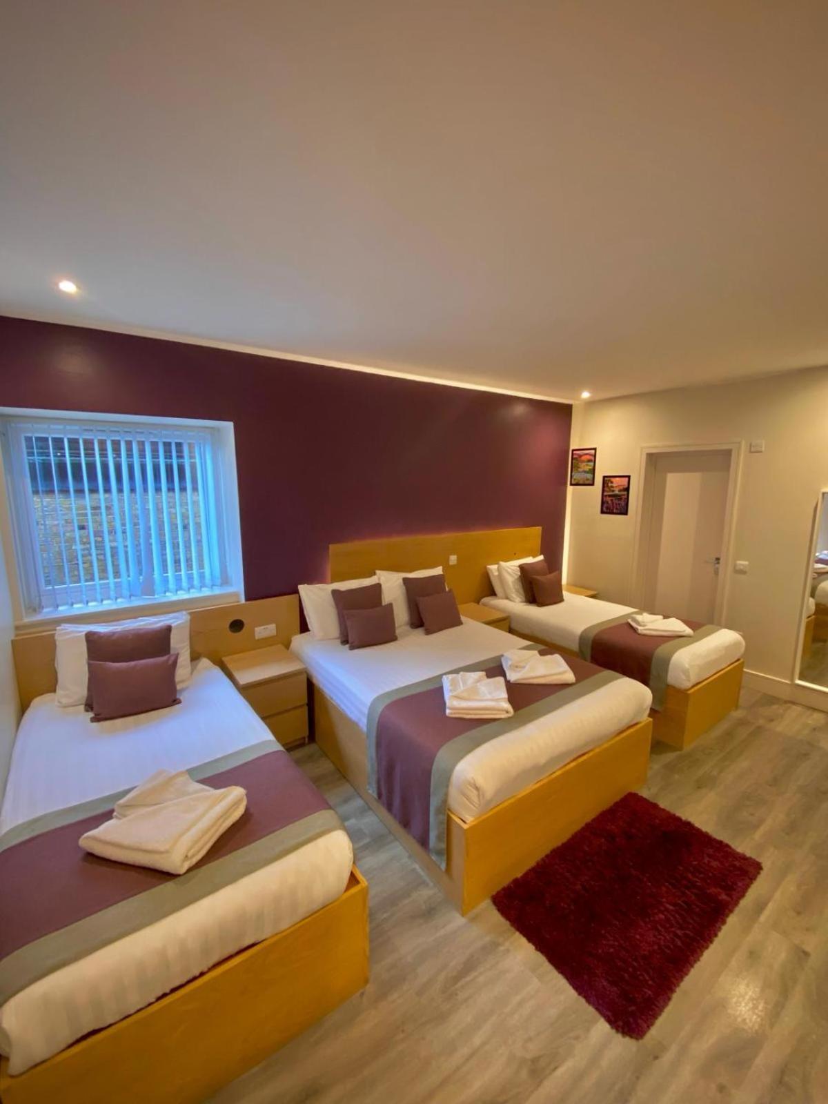 Holtwhites Hotel Енфілд Екстер'єр фото